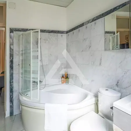 Appartement Monte Carlo Monaco Border, Hypercenter, Familly Friendly - Monthly Rent