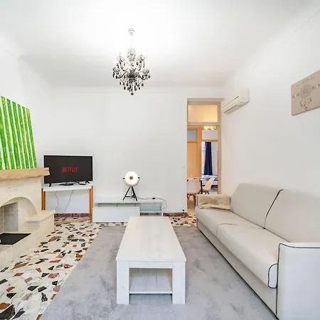 Apartment Monte Carlo Monaco Border, Hypercenter, Familly Friendly Beausoleil