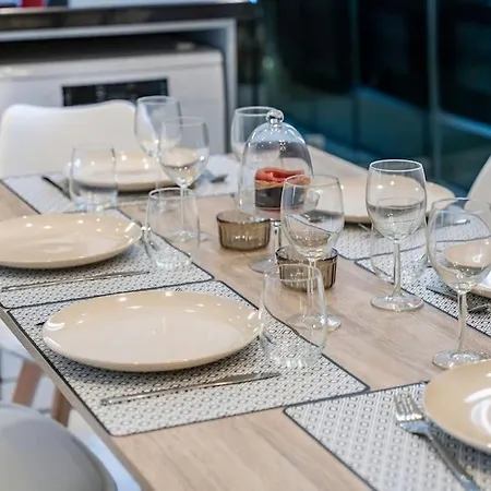 Monte Carlo Monaco Border, Hypercenter, Familly Friendly Apartment Beausoleil
